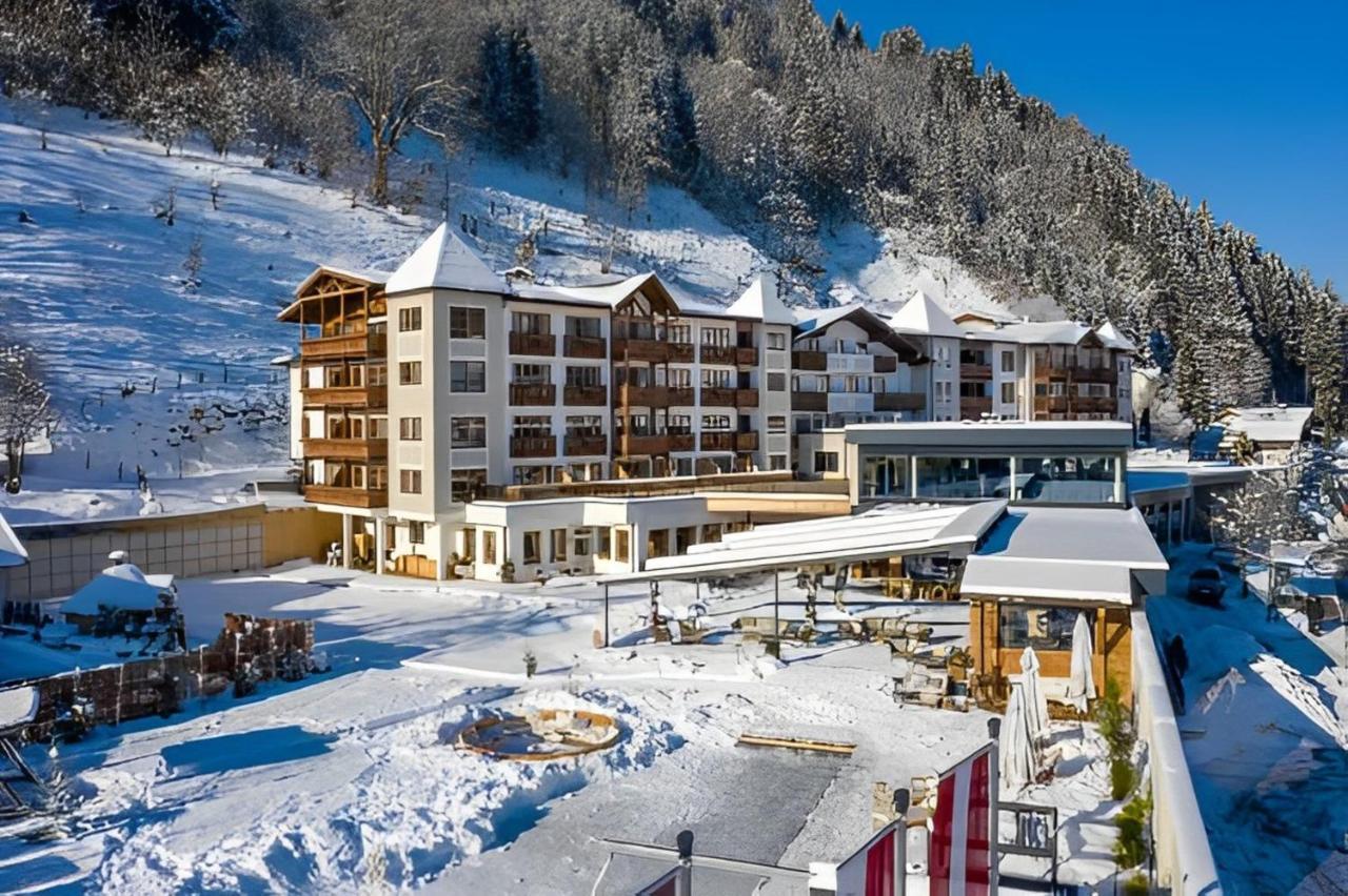 Superior Sport Und Familienresort Alpenblick Zell am See Ngoại thất bức ảnh
